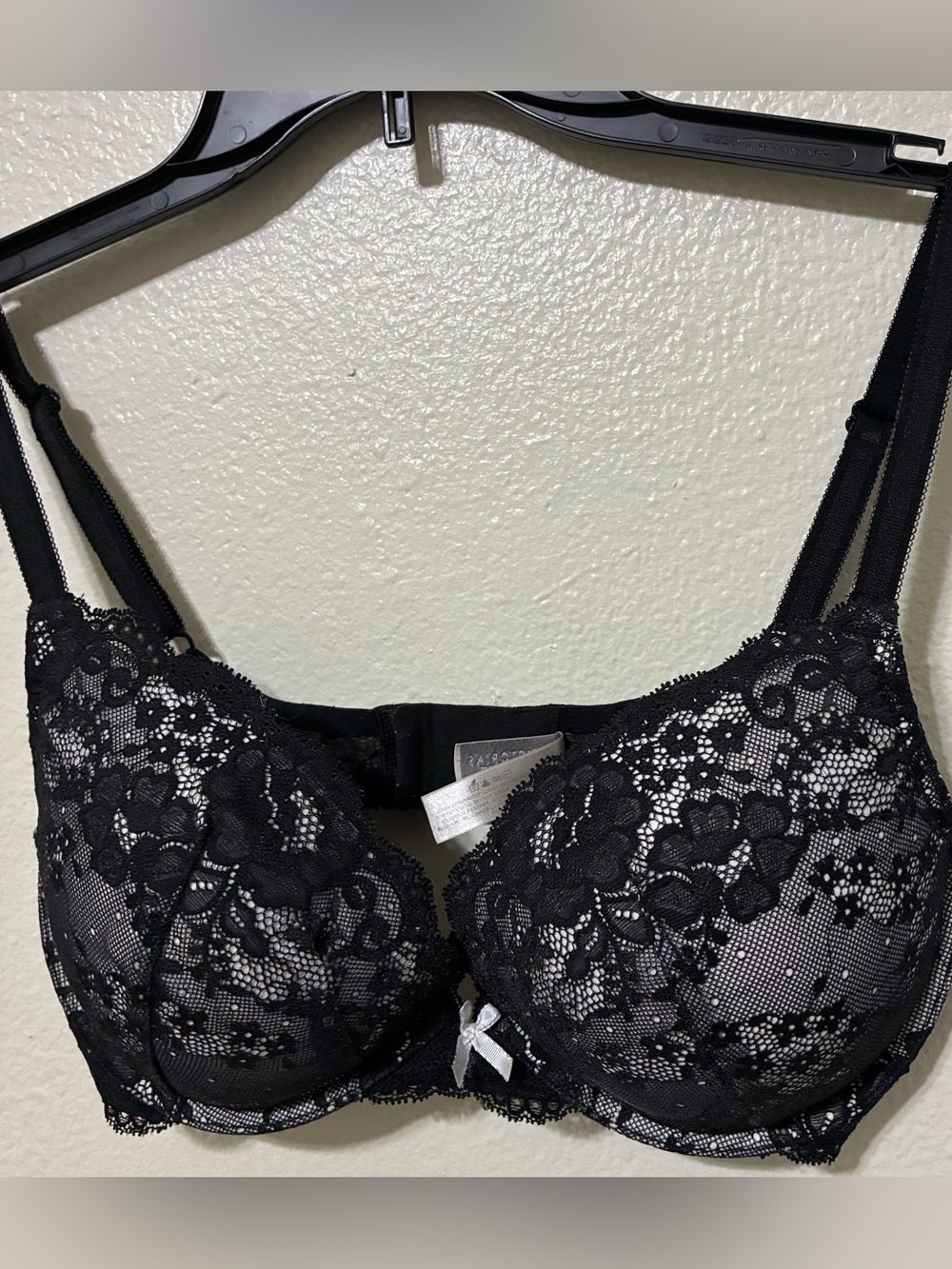 Victoria Secret Black Lace Underwire Bra with Bow Accent - Women Intimates